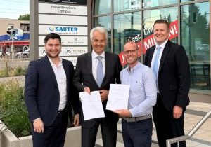 Foto v.l.n.r.: Christopher Stahlberg (PPA Creditreform), Dr. Holger Bissel (Geschäftsführender Gesellschafter/Präsident Creditreform), Sven Sontowski (Geschäftsführender Gesellschafter S&P Commercial Development), Constantin Bissel (Vertriebsleitung Creditreform)